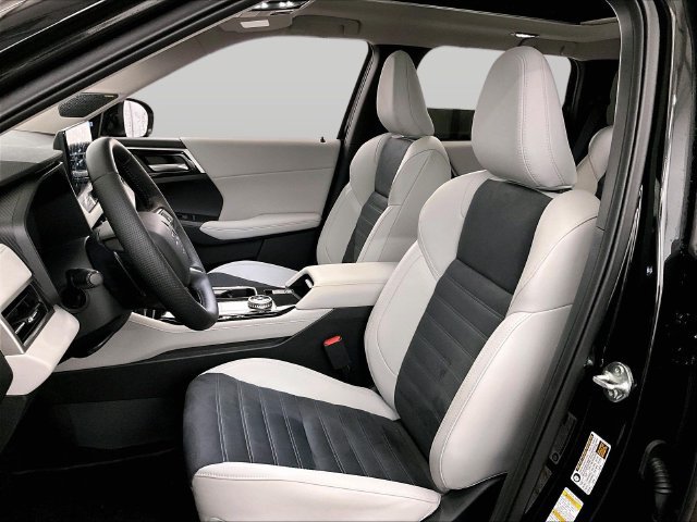 Used 2026 Mitsubishi Outlander SE FWD image 24