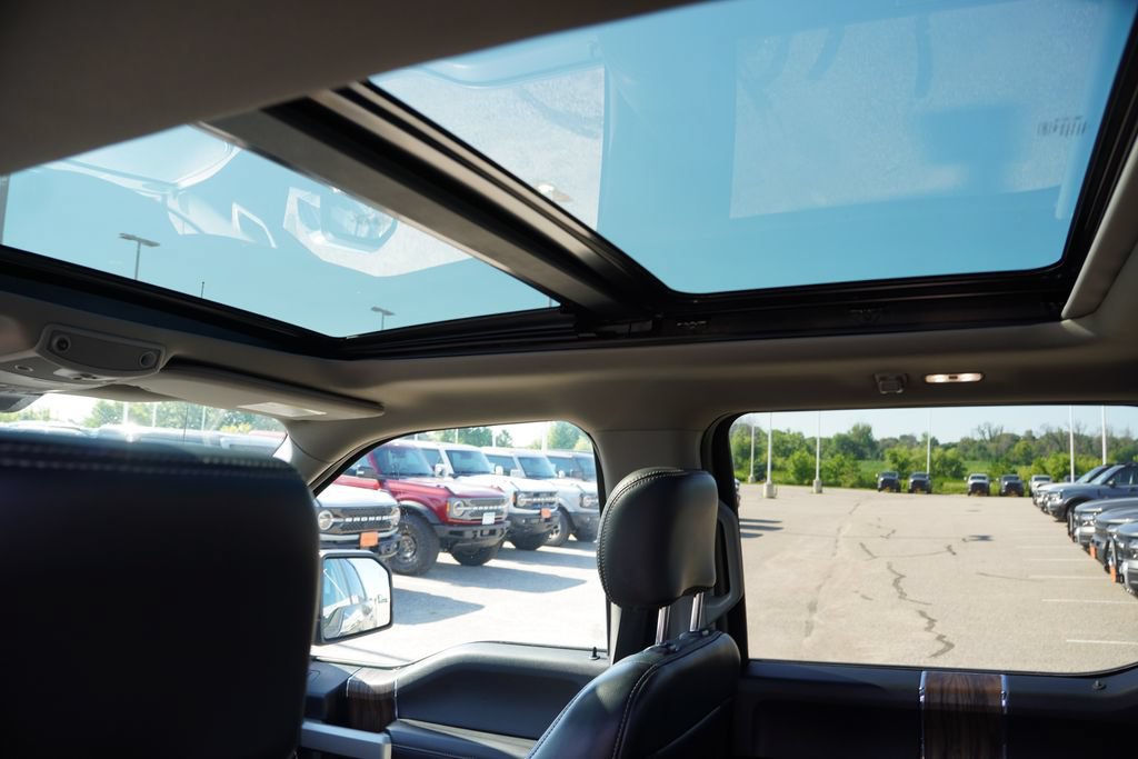 Certified 2018 Ford F150 Lariat w/ Equipment Group 502A Luxury AWD/4WD image 19