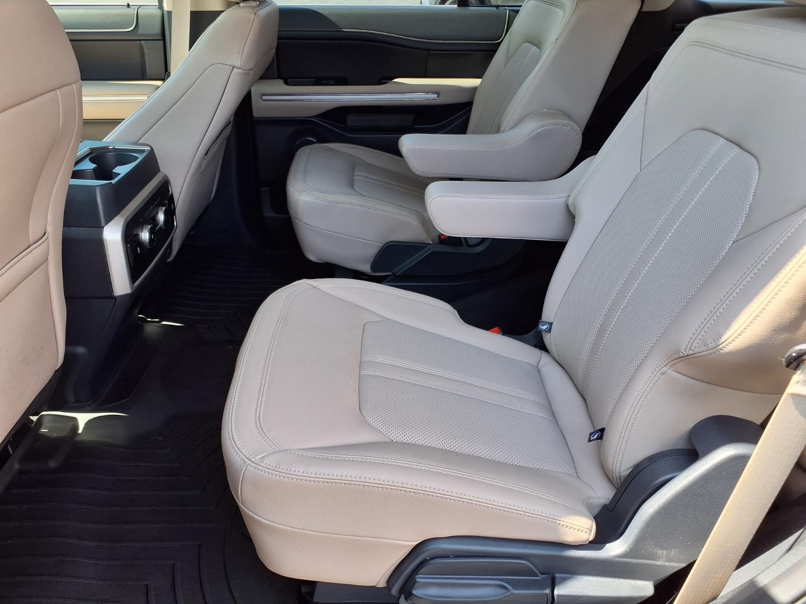 Certified 2024 Ford Expedition Limited AWD/4WD image 11