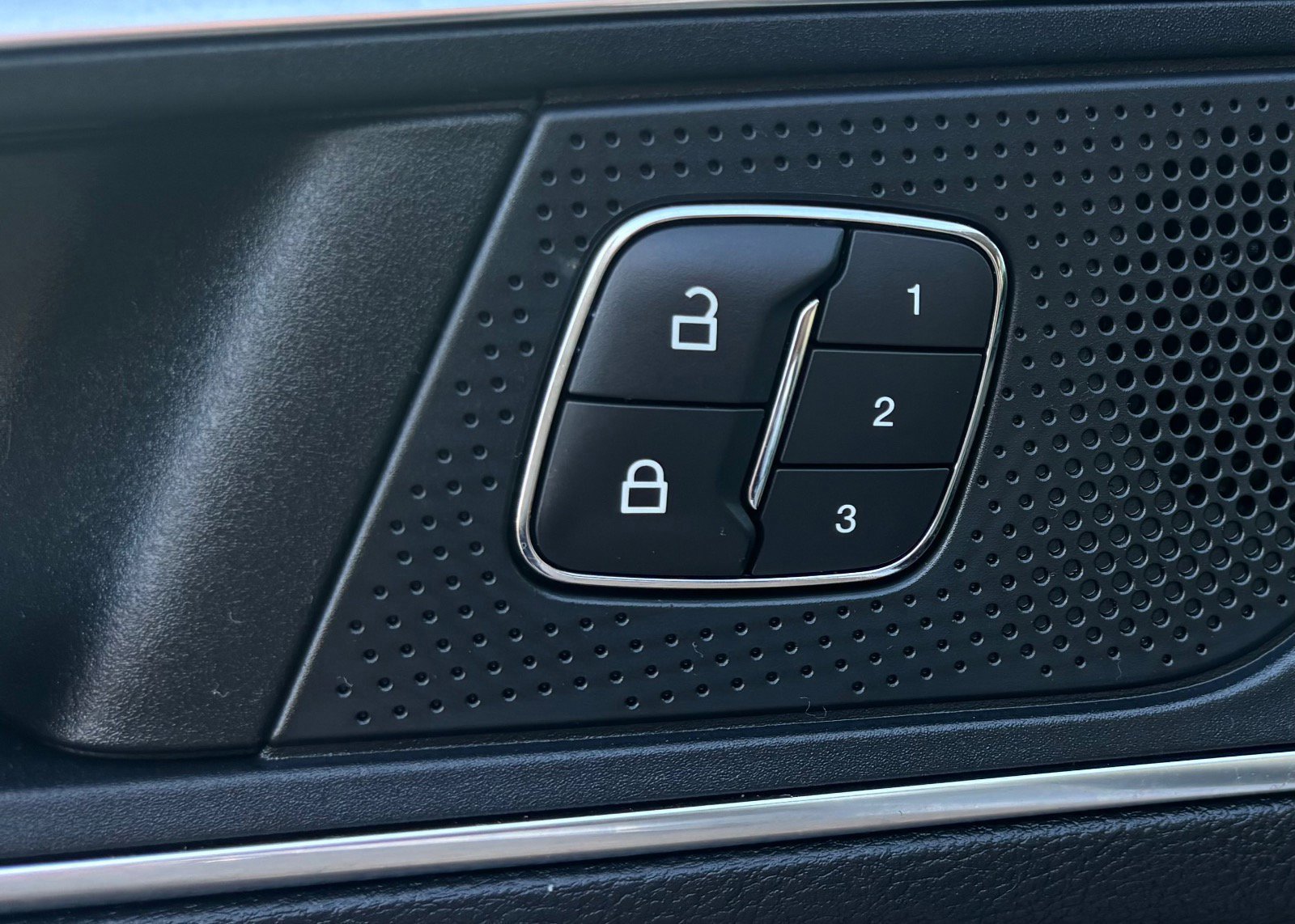 Certified 2022 Ford Edge Titanium w/ Equipment Group 301A image 30