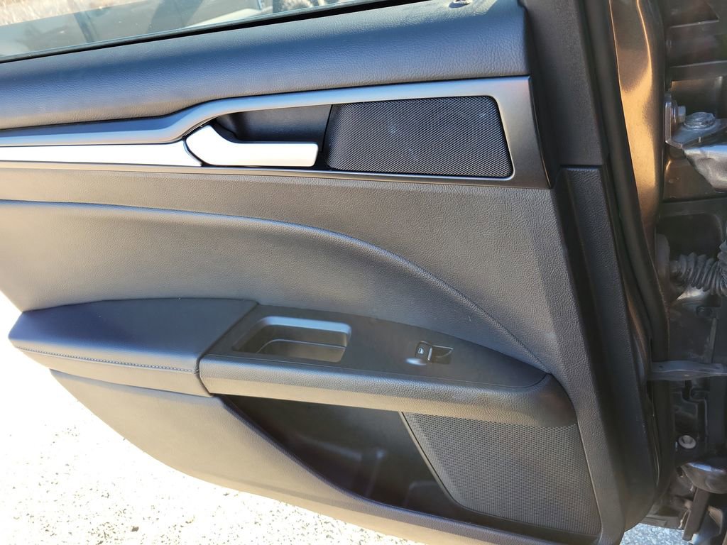 Certified 2018 Ford Fusion Energi Titanium image 12