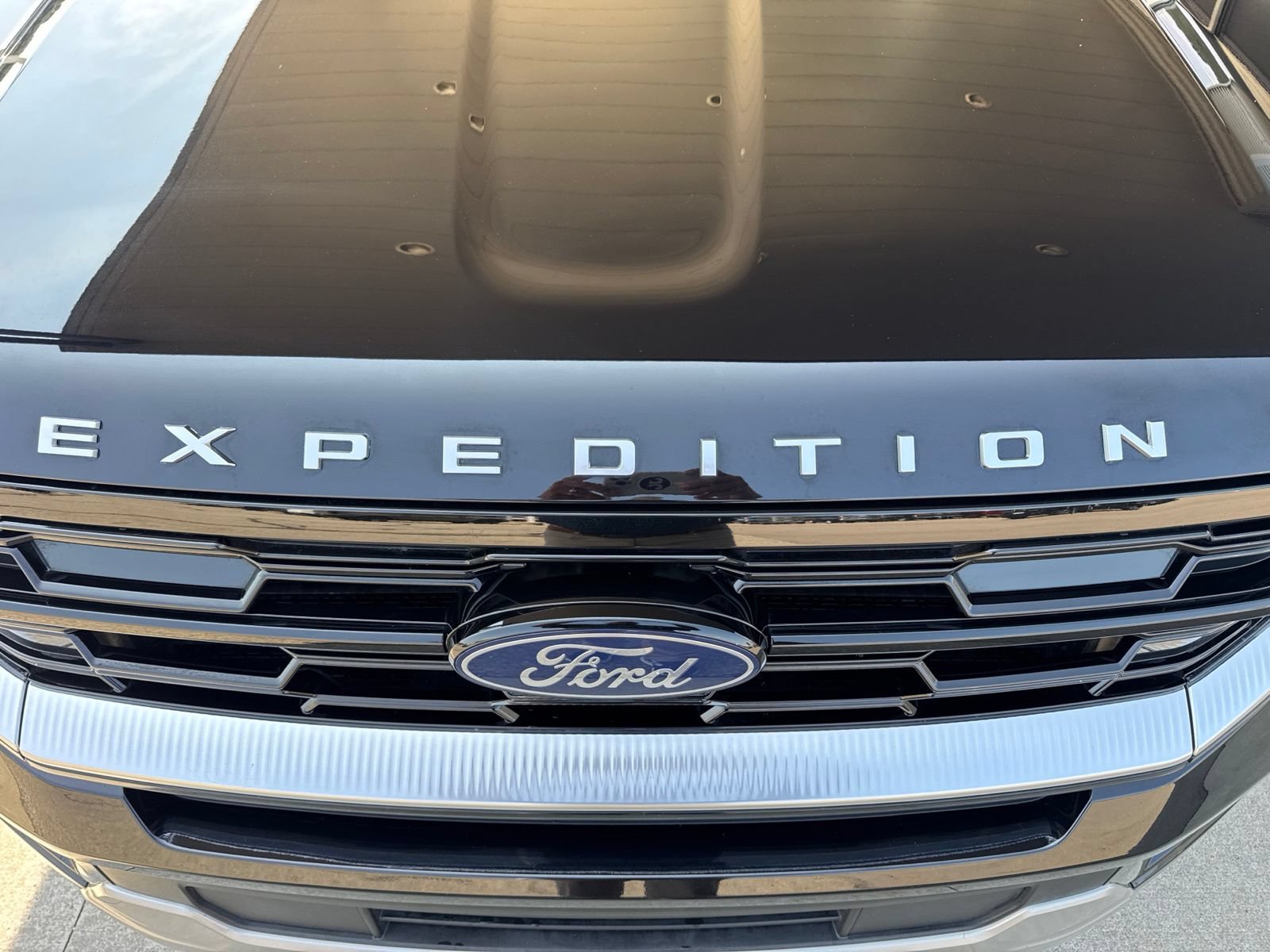 Certified 2025 Ford Expedition Platinum w/ Driver's Package AWD/4WD image 14