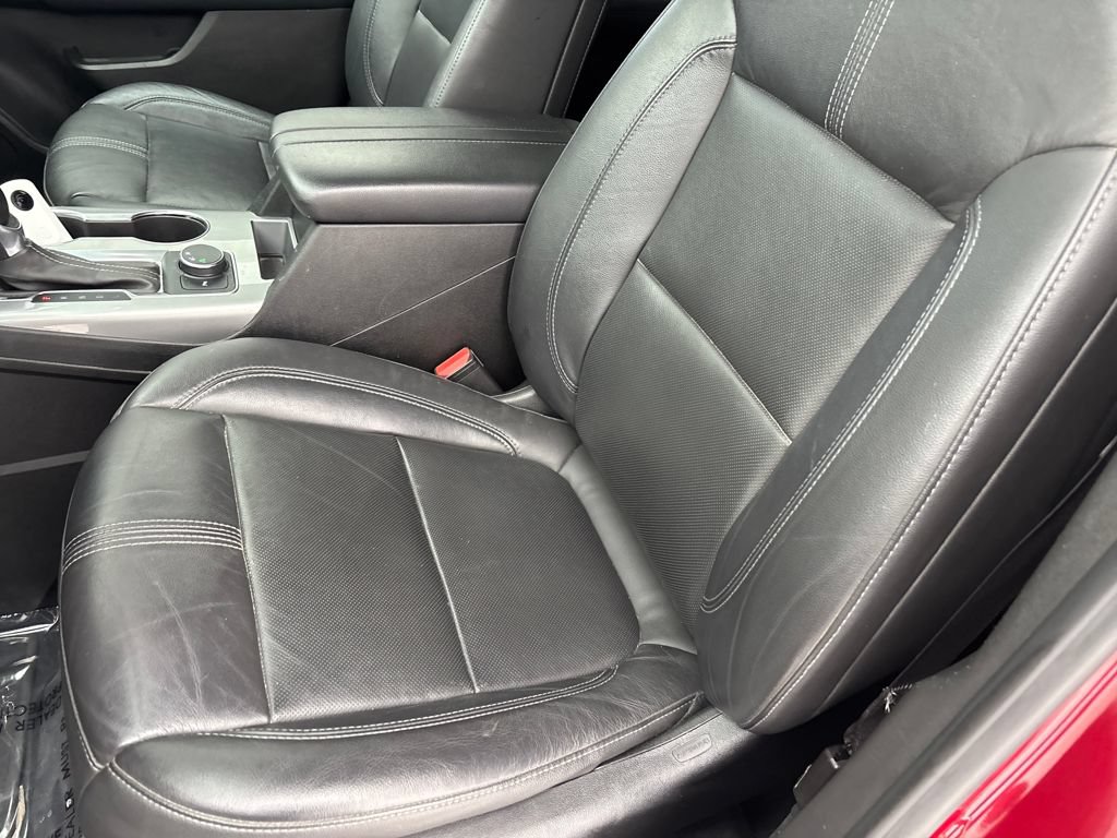 Used 2019 Chevrolet Blazer LT w/ Sound & Technology Package FWD image 19