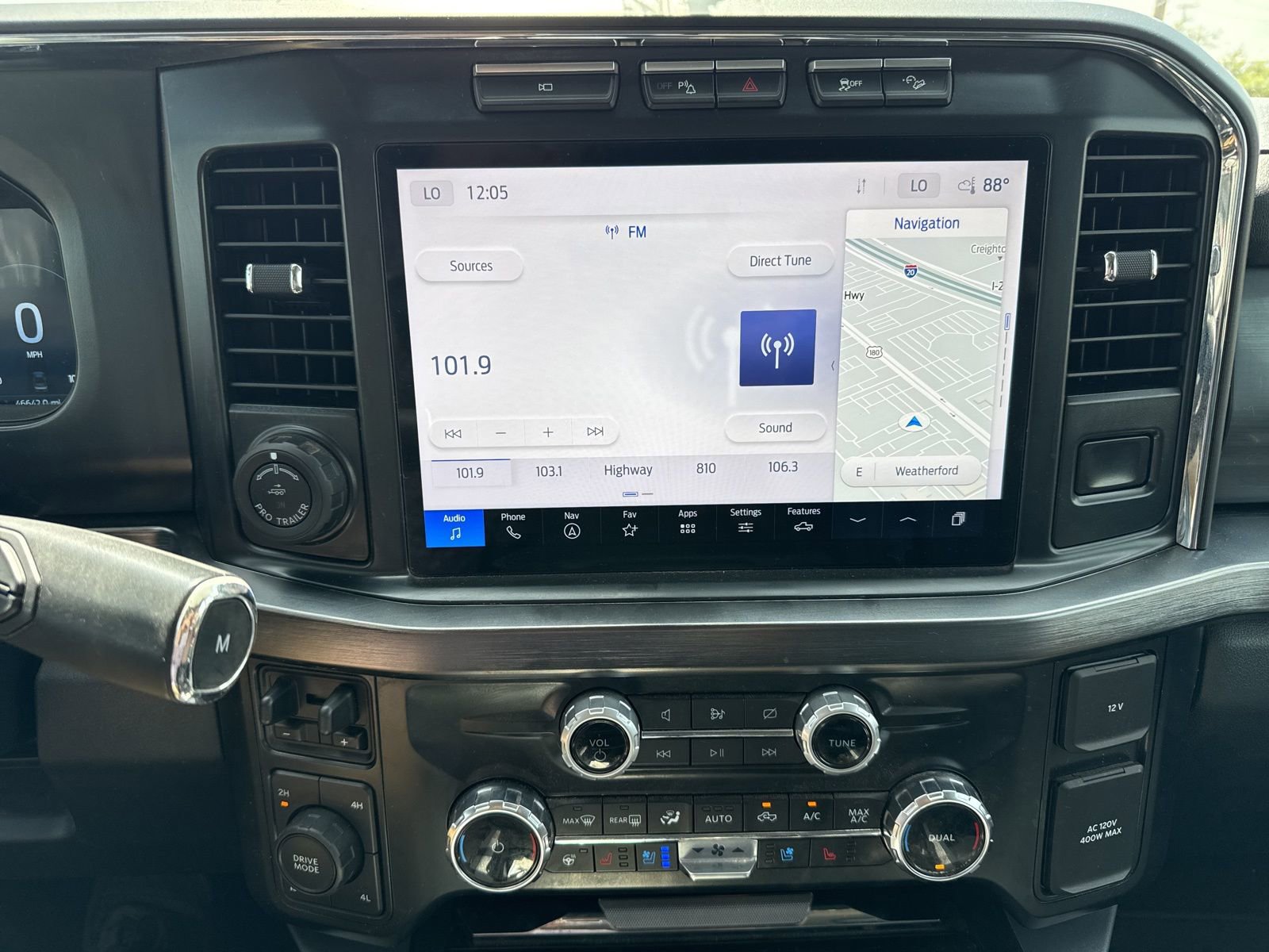 Certified 2024 Ford F250 Lariat w/ Lariat Ultimate Package AWD/4WD image 17