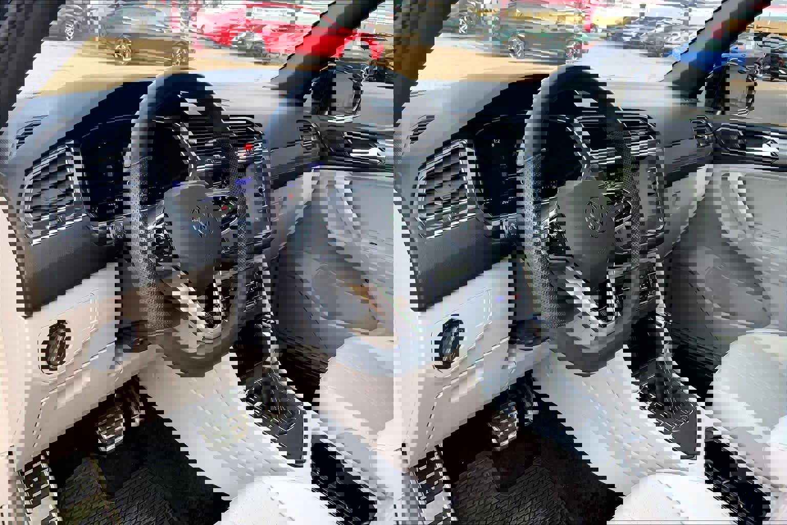 Used 2024 Volkswagen Tiguan SE R-Line image 17