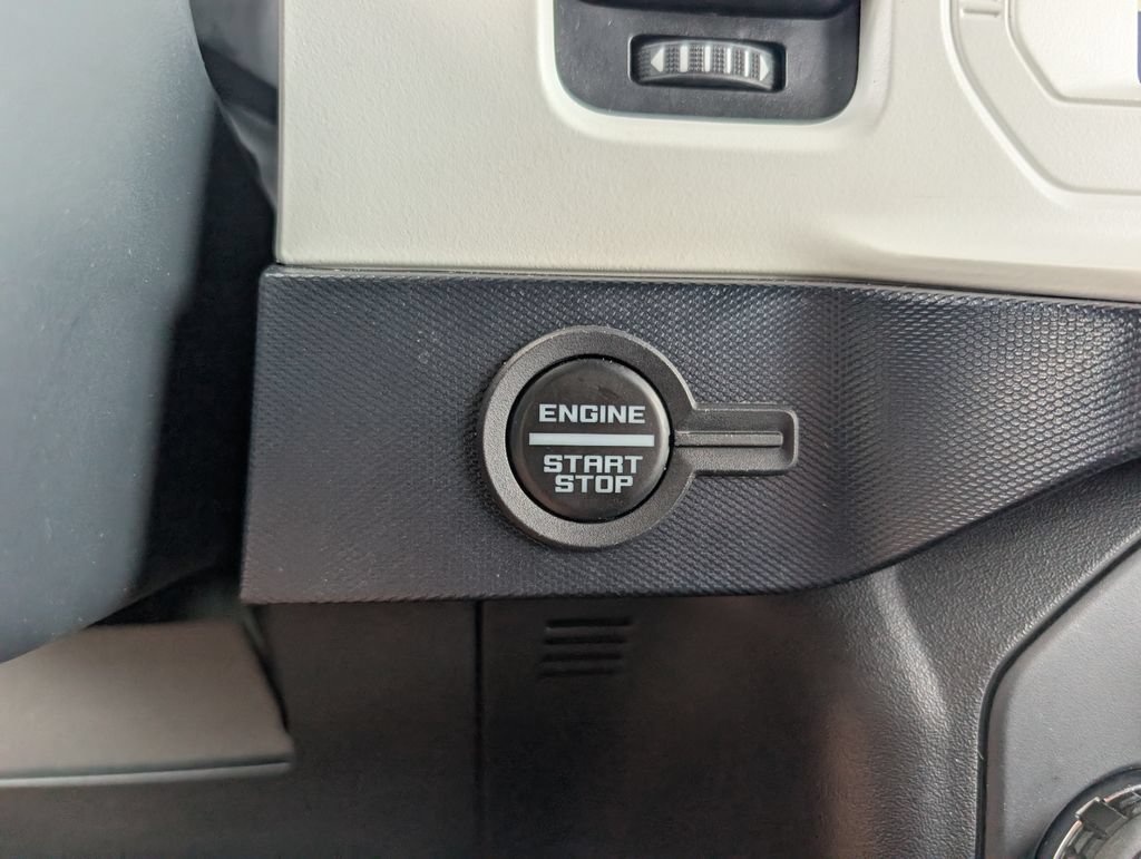 Certified 2023 Ford Bronco Heritage Edition AWD/4WD image 17
