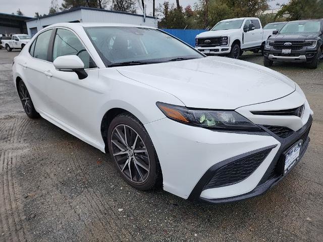 Used 2023 Toyota Camry SE image 8