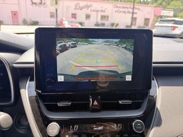 Used 2025 Toyota Corolla Cross XLE w/ Convenience Package AWD/4WD image 18