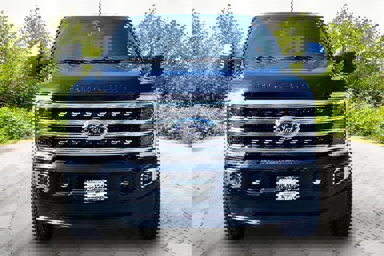 Certified 2023 Ford F250 Platinum w/ FX4 Off-Road Package image 3