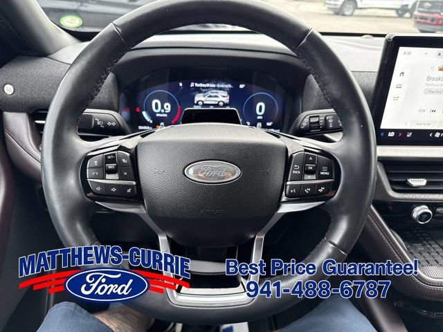 Certified 2025 Ford Explorer Platinum RWD image 18