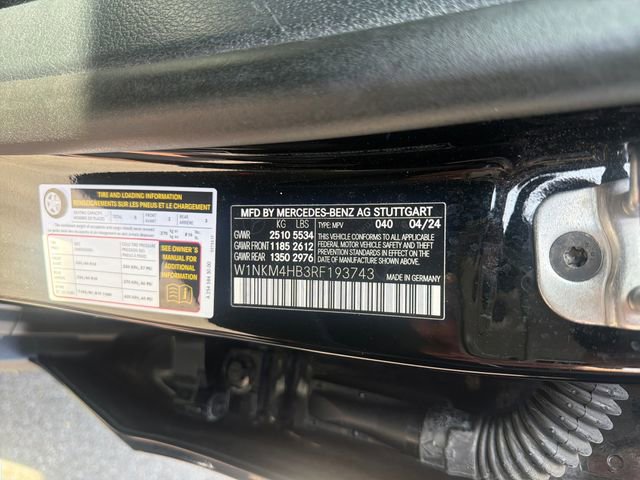 Used 2024 Mercedes-Benz GLC 300 4MATIC image 32