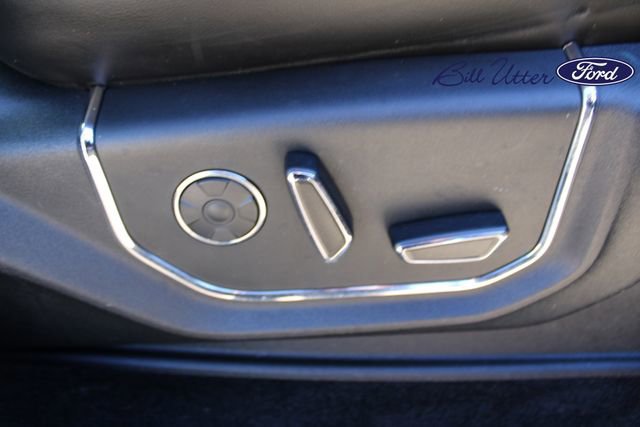 Certified 2017 Ford F150 Platinum w/ Equipment Group 701A Luxury image 12