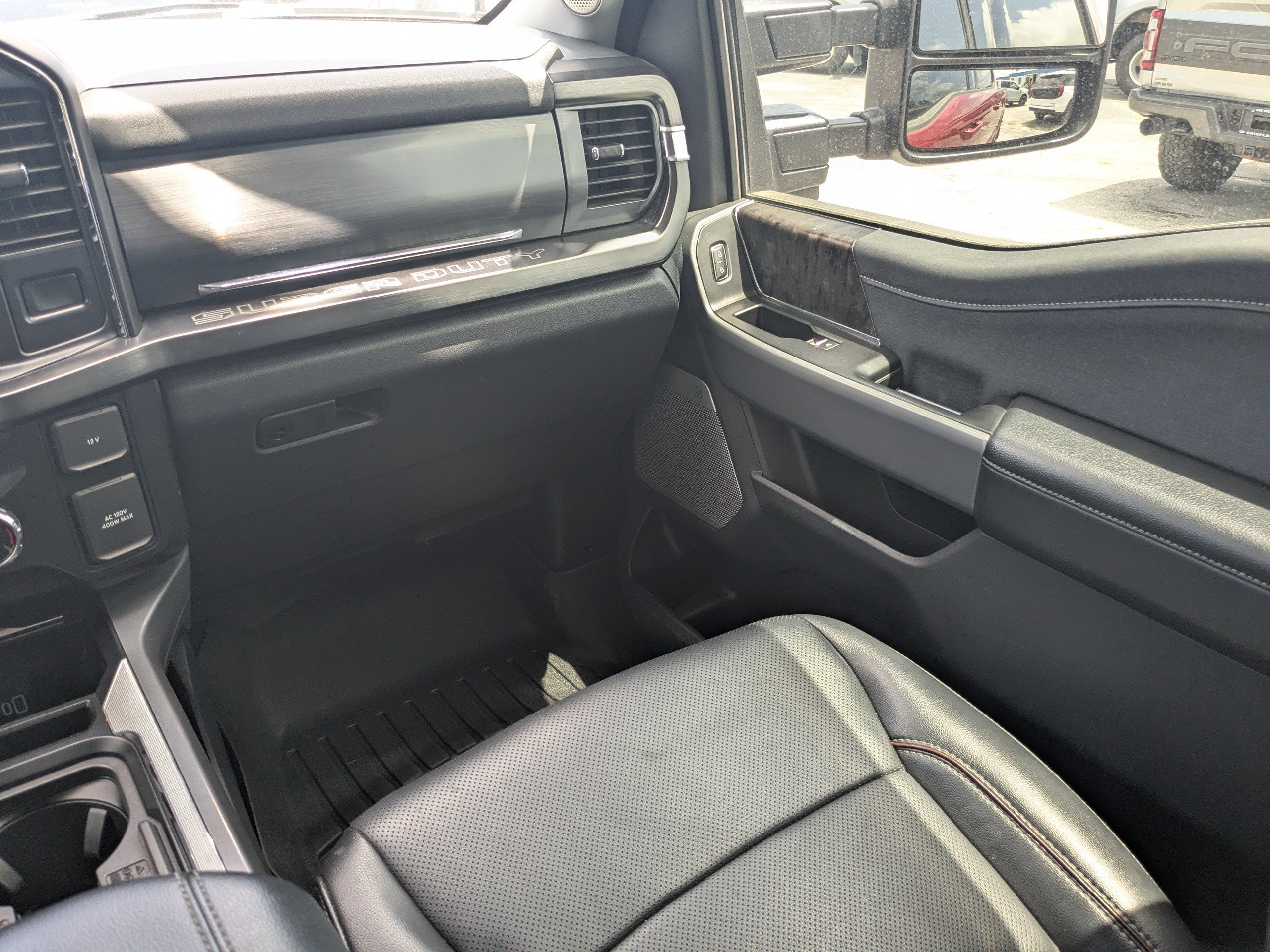 Certified 2024 Ford F250 Lariat w/ Lariat Ultimate Package AWD/4WD image 19