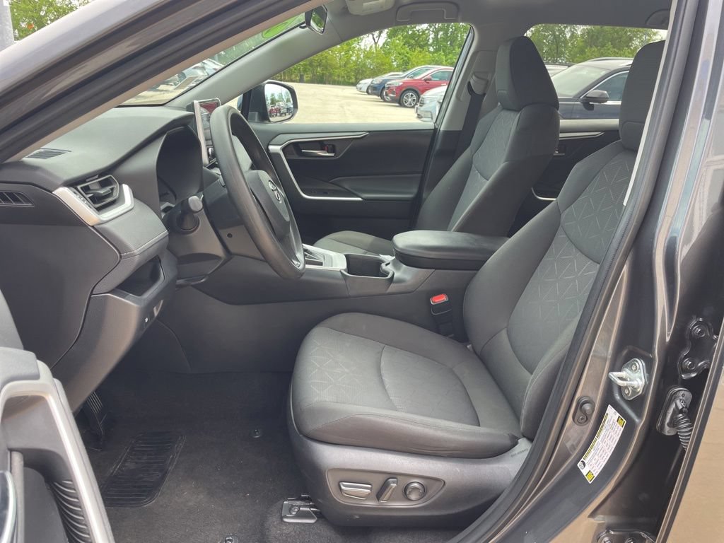 Used 2024 Toyota RAV4 XLE AWD/4WD image 8
