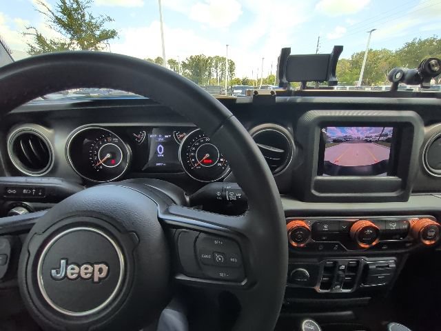 Used 2023 Jeep Gladiator Sport AWD/4WD image 19