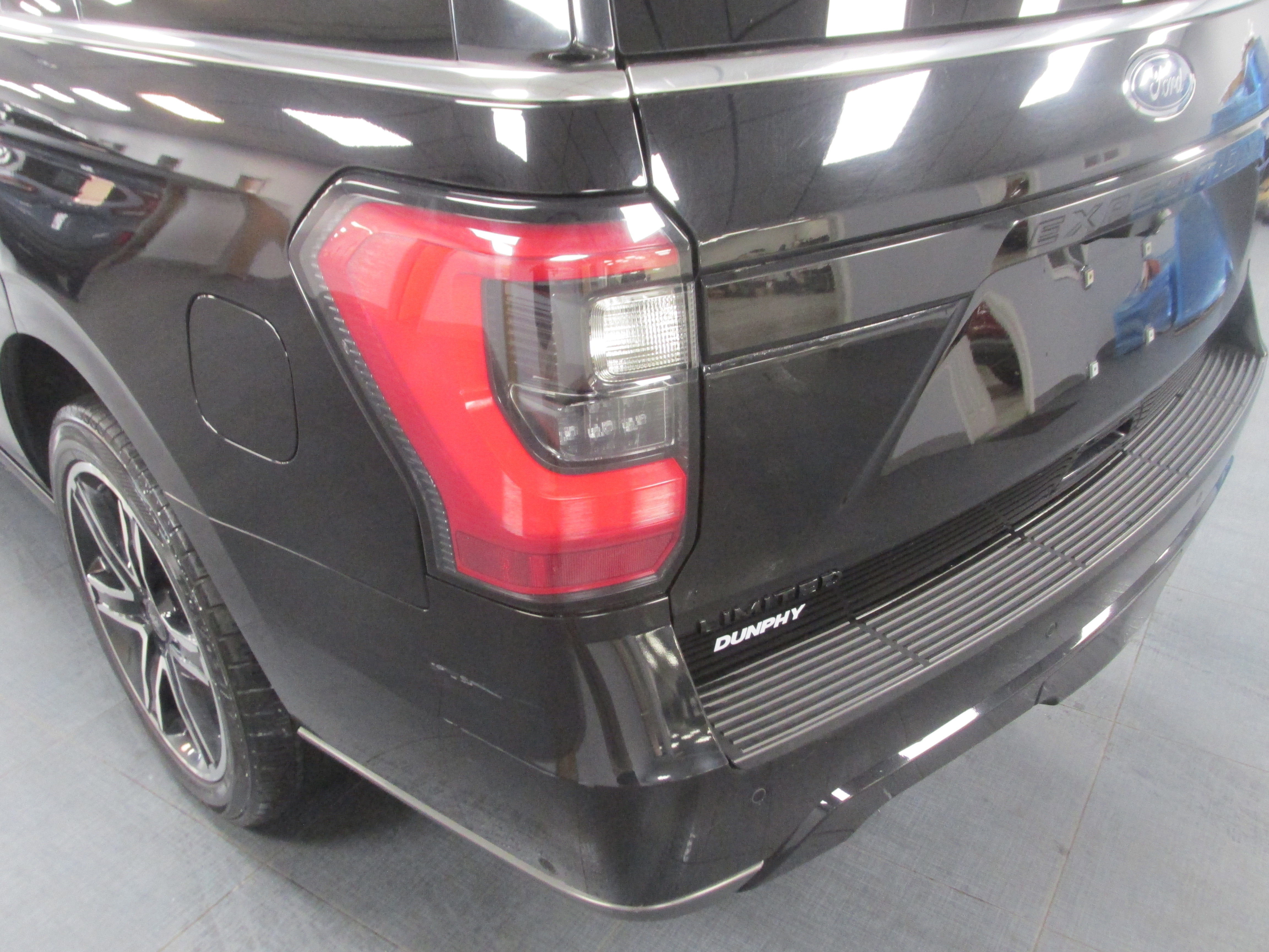 Certified 2020 Ford Expedition Limited w/ Equipment Group 303A image 12