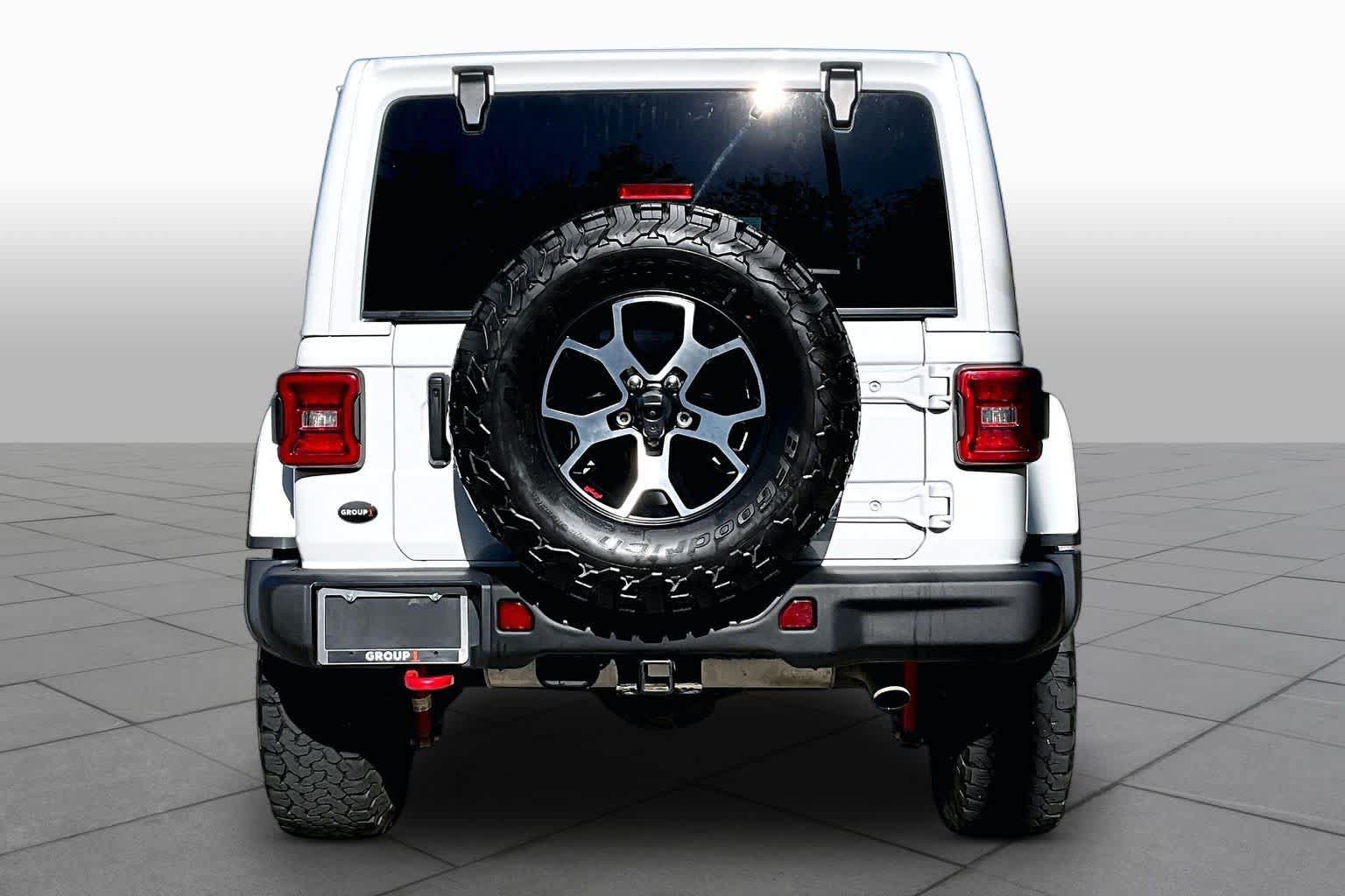 Used 2022 Jeep Wrangler Unlimited Rubicon w/ Steel Bumper Group AWD/4WD image 5