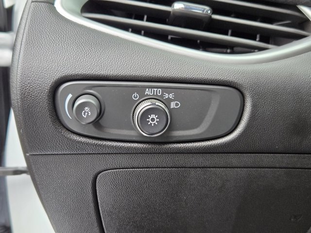 Used 2024 Chevrolet Malibu LT FWD image 19