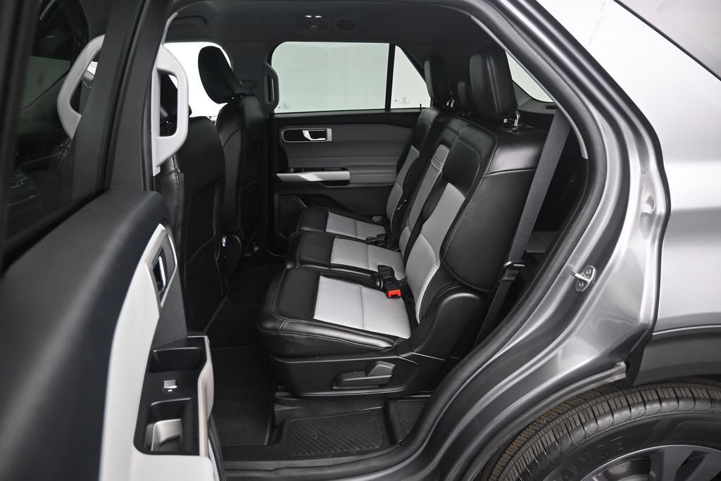 Certified 2023 Ford Explorer XLT w/ Equipment Group 202A RWD image 13