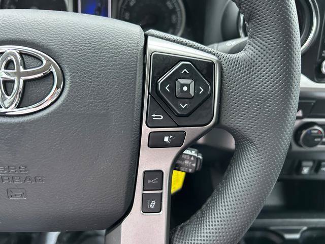 Used 2022 Toyota Tacoma SR5 w/ Technology Package AWD/4WD image 19