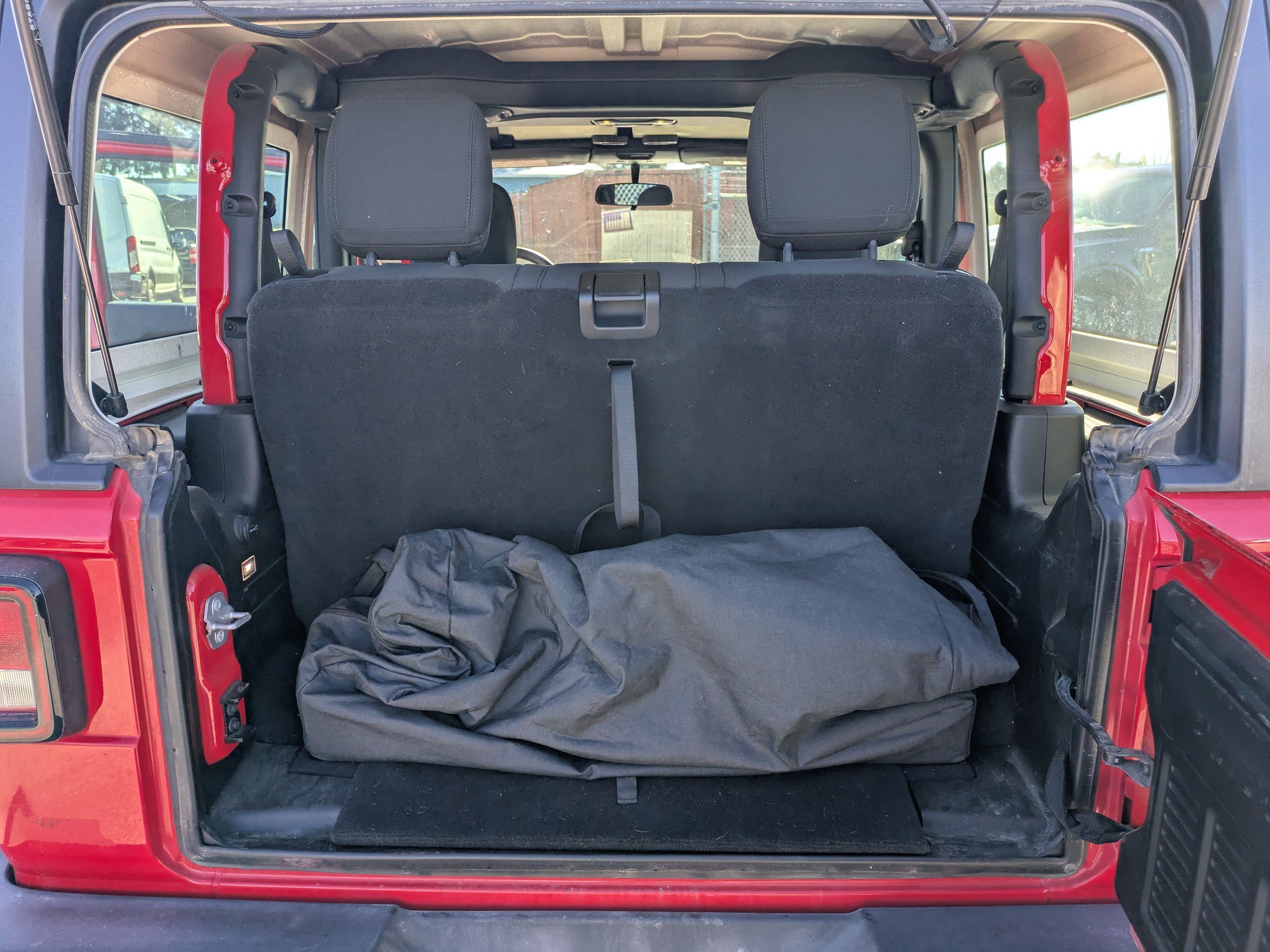 Used 2019 Jeep Wrangler Sport image 10