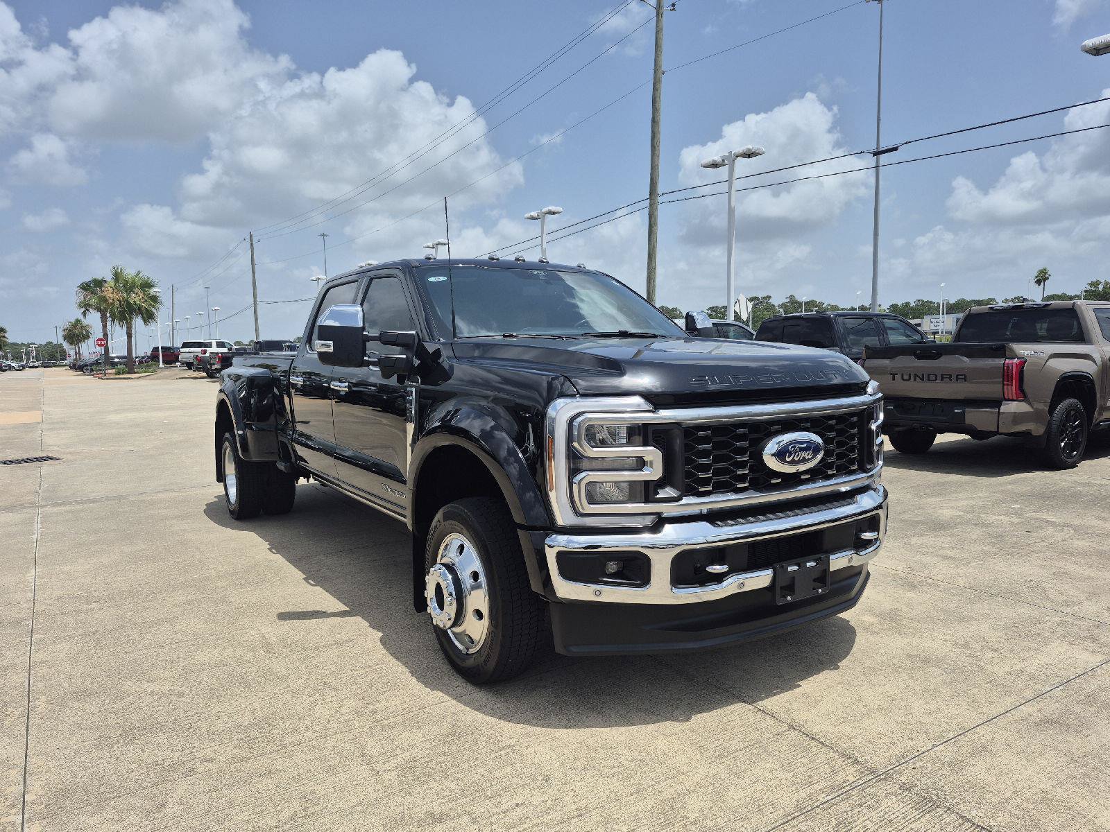 Certified 2024 Ford F450 Lariat w/ Lariat Ultimate Package AWD/4WD image 20