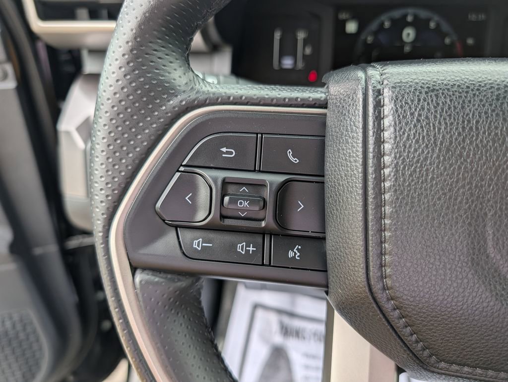 Used 2025 Toyota 4Runner SR5 AWD/4WD image 10