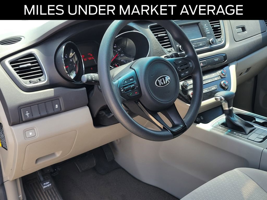 Used 2018 Kia Sedona LX FWD image 16