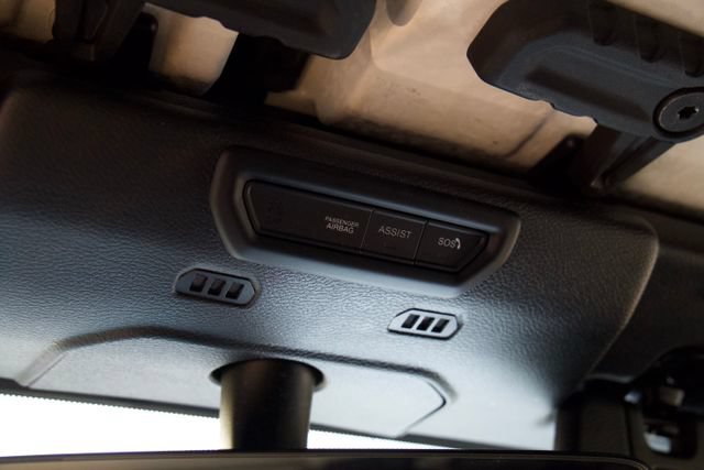 Used 2019 Jeep Wrangler Unlimited Sahara w/ Dual Top Group AWD/4WD image 22