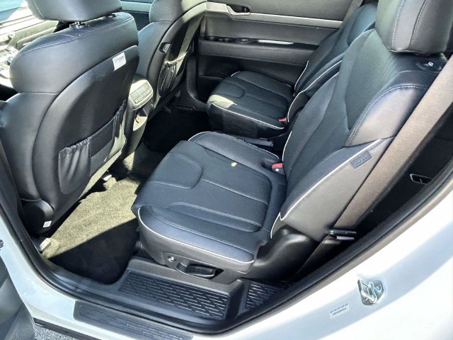 Used 2025 Hyundai Palisade SEL FWD image 13