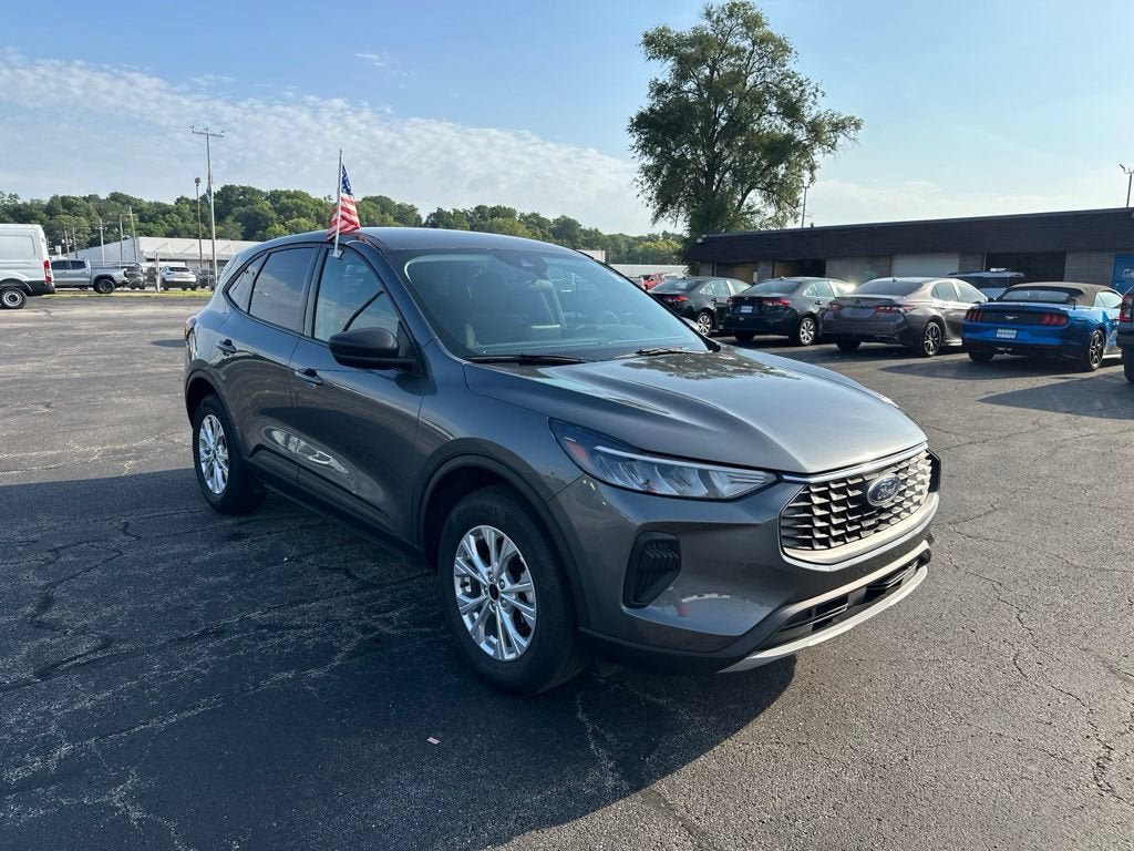 Certified 2025 Ford Escape Active AWD/4WD image 3
