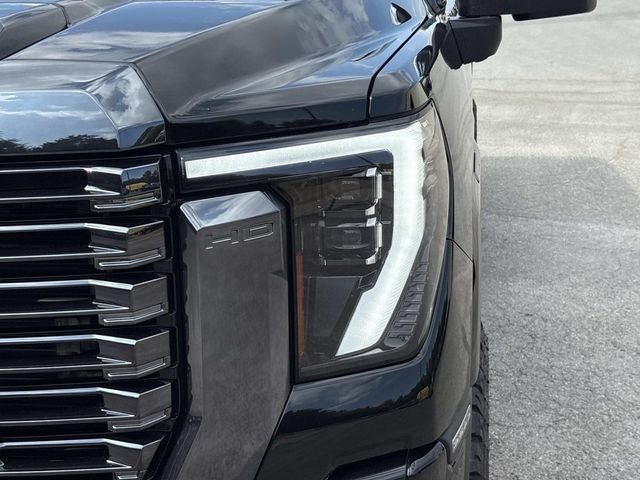 Used 2024 GMC Sierra 2500 Denali Ultimate AWD/4WD image 10