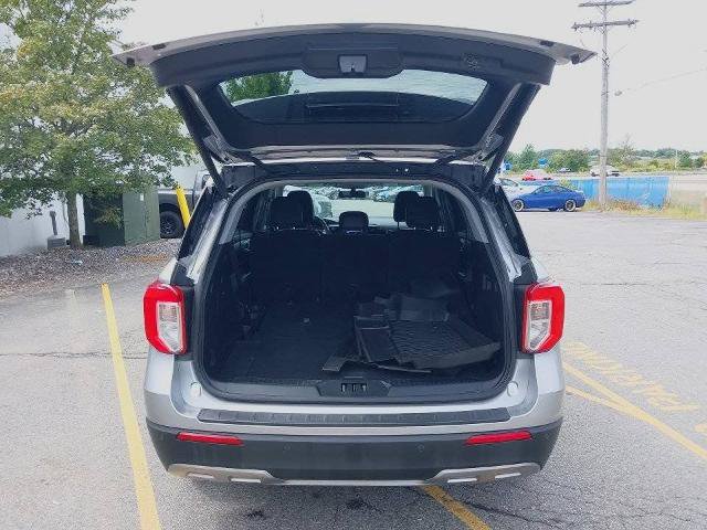 Certified 2022 Ford Explorer XLT w/ Equipment Group 202A AWD/4WD image 27