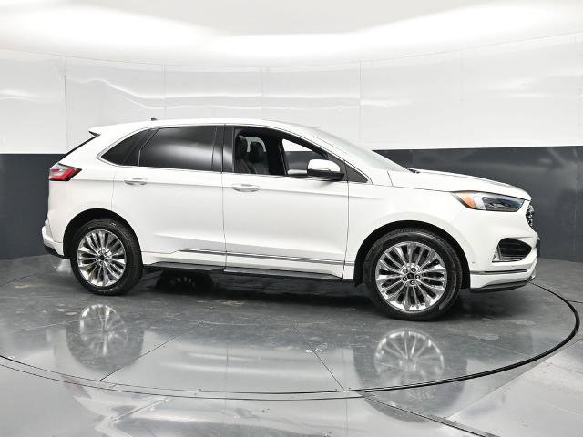 Certified 2020 Ford Edge Titanium w/ Equipment Group 301A AWD/4WD image 3