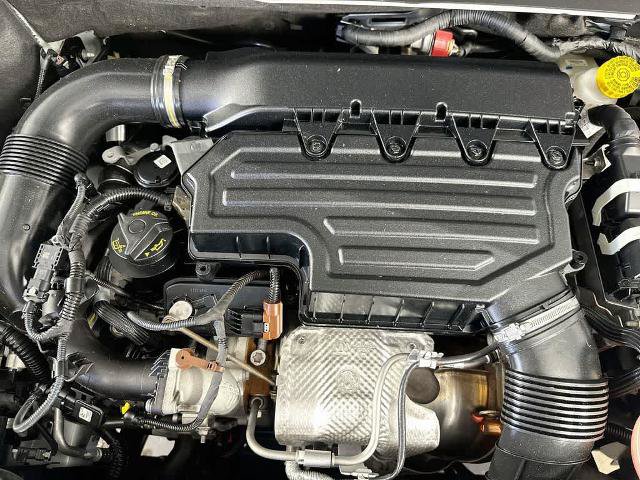 Used 2023 Jeep Renegade Latitude AWD/4WD image 9