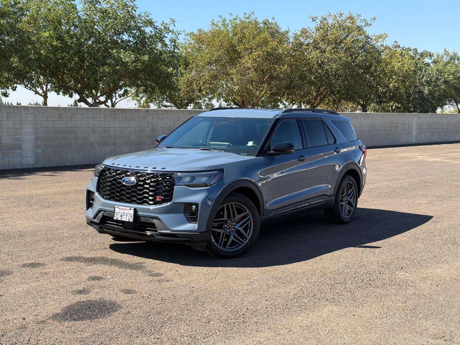 Certified 2025 Ford Explorer ST AWD/4WD image 11