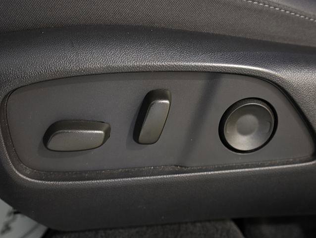 Used 2025 Chevrolet Equinox LT w/ Convenience Package II image 18