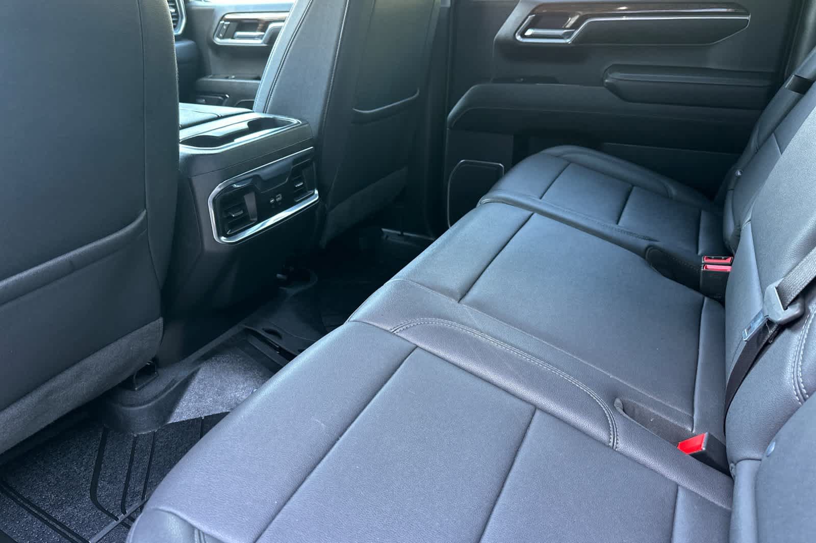 Used 2023 GMC Sierra 1500 Elevation w/ Elevation Premium Package AWD/4WD image 4