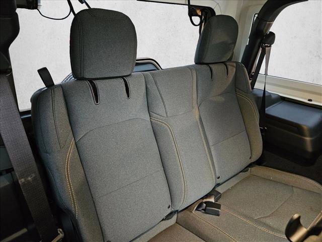 Used 2025 Jeep Wrangler Sport AWD/4WD image 16