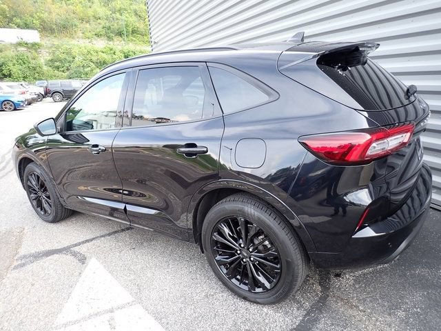 Certified 2023 Ford Escape ST-Line Elite AWD/4WD image 4