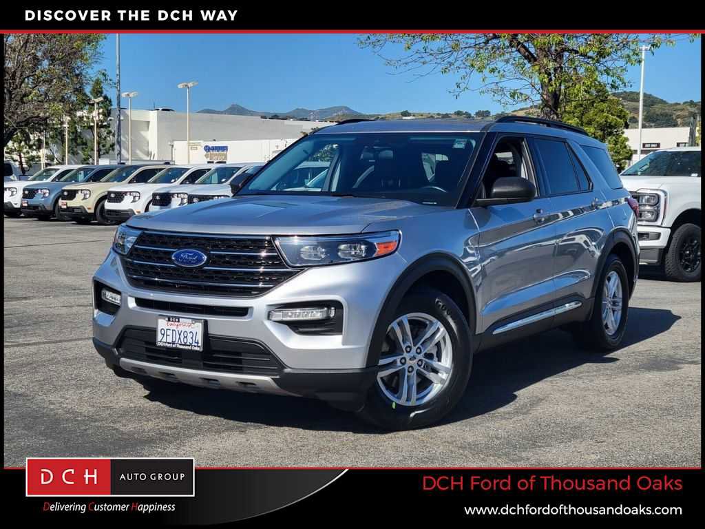 Certified 2023 Ford Explorer XLT w/ Equipment Group 202A RWD image 1