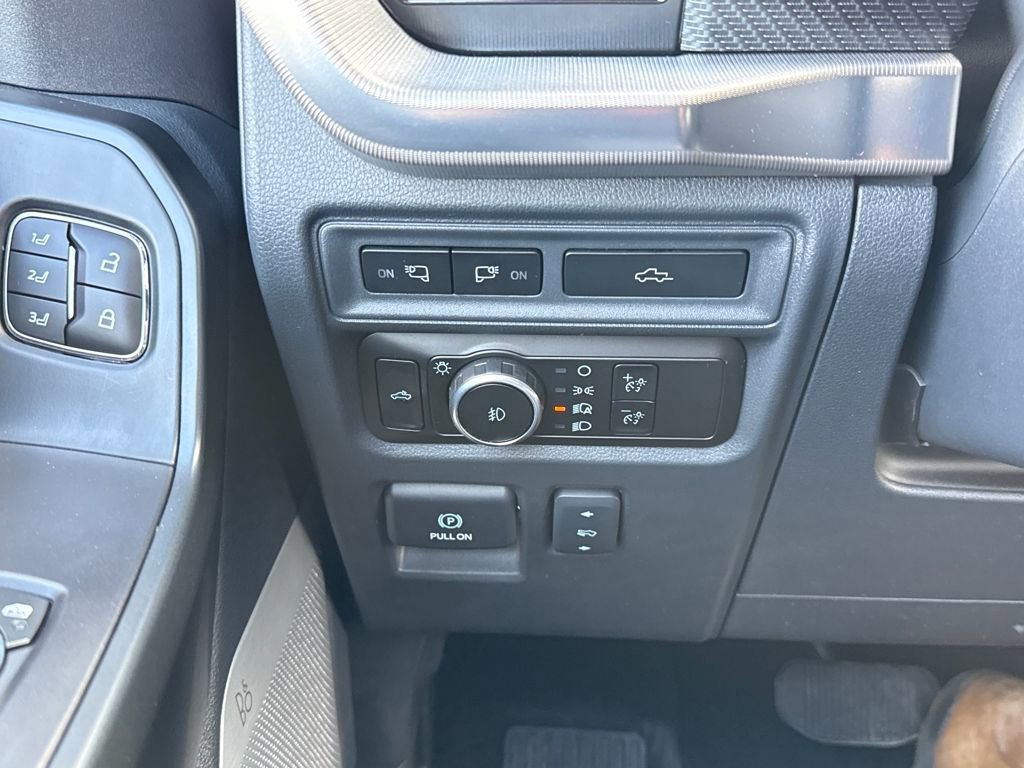 Certified 2023 Ford F150 Raptor image 25