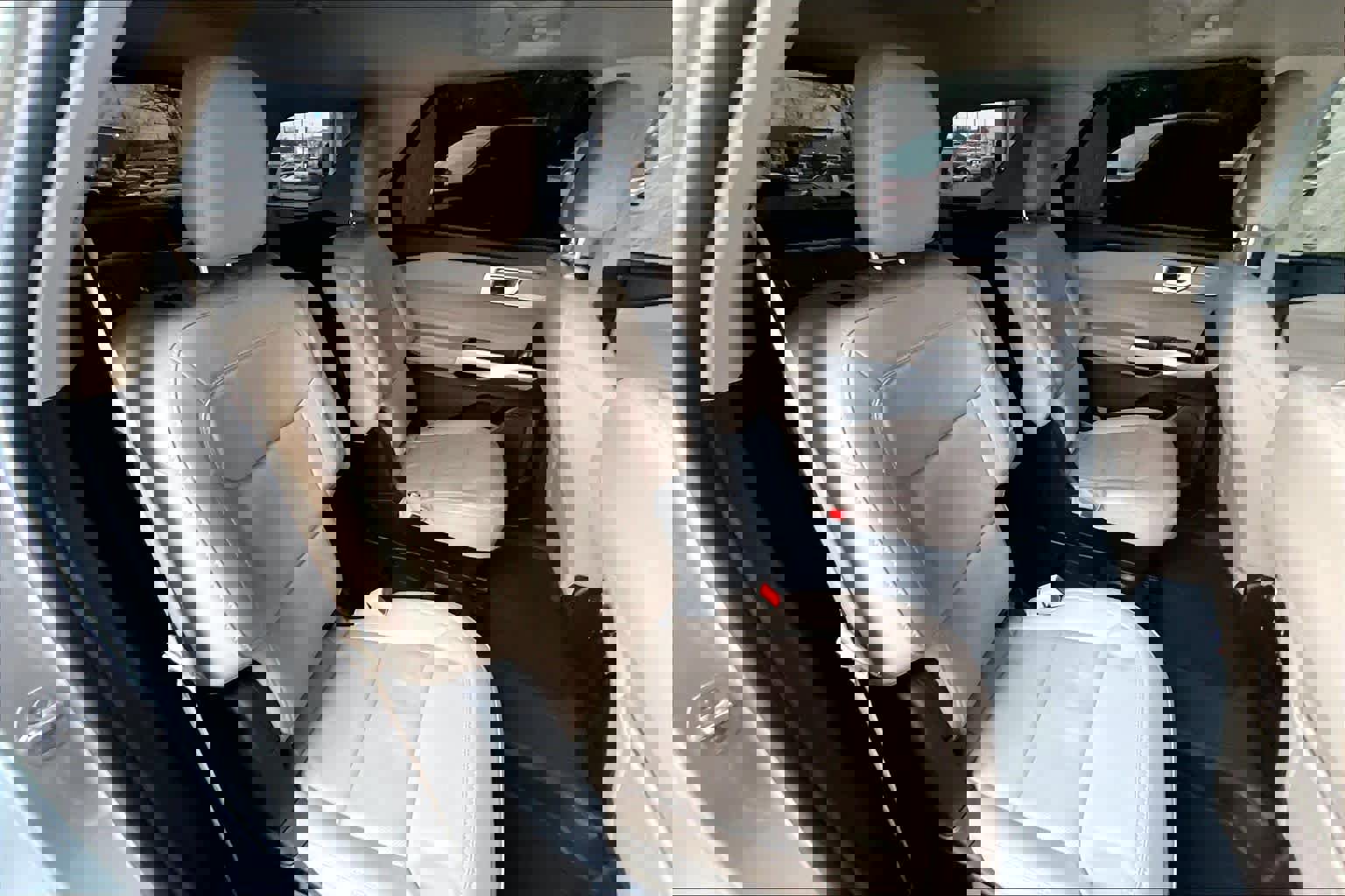 Certified 2021 Ford Explorer Limited w/ Equipment Group 301A image 19