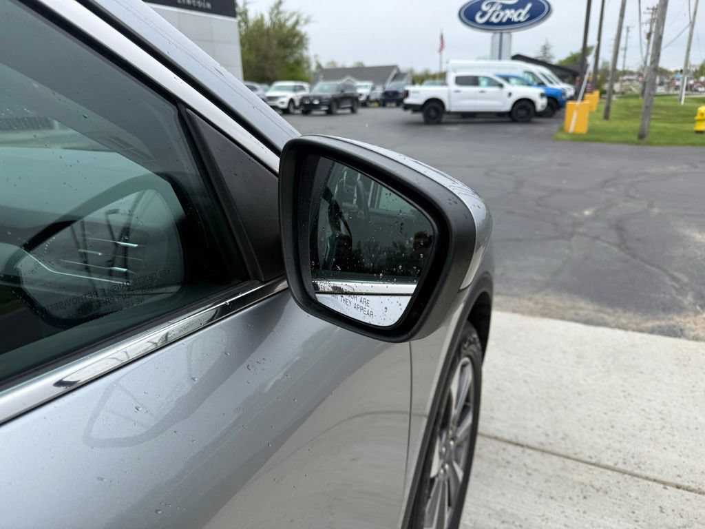 Certified 2024 Ford Escape Platinum AWD/4WD image 10