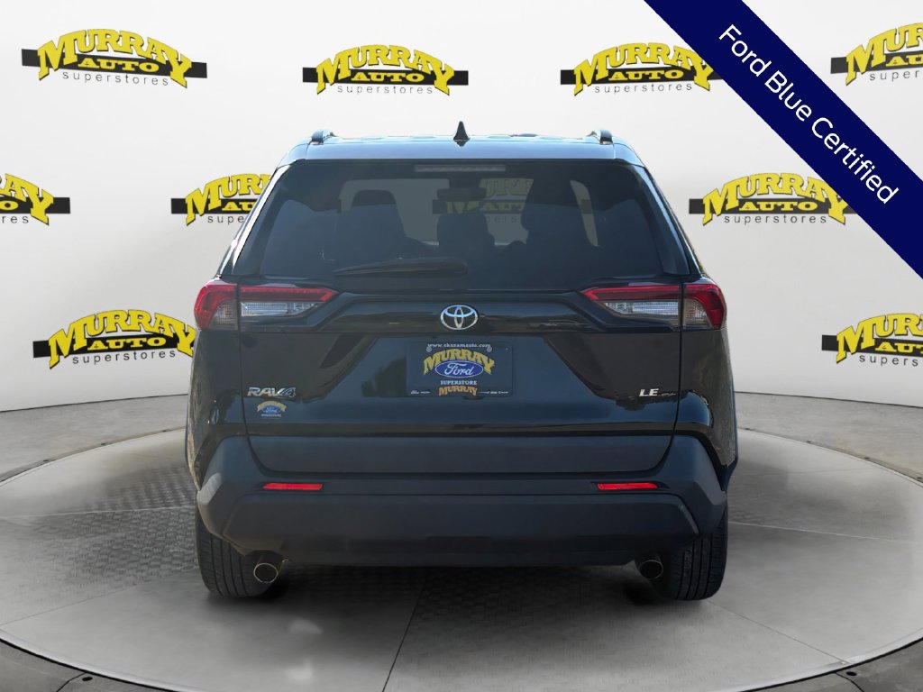Used 2021 Toyota RAV4 LE FWD image 5