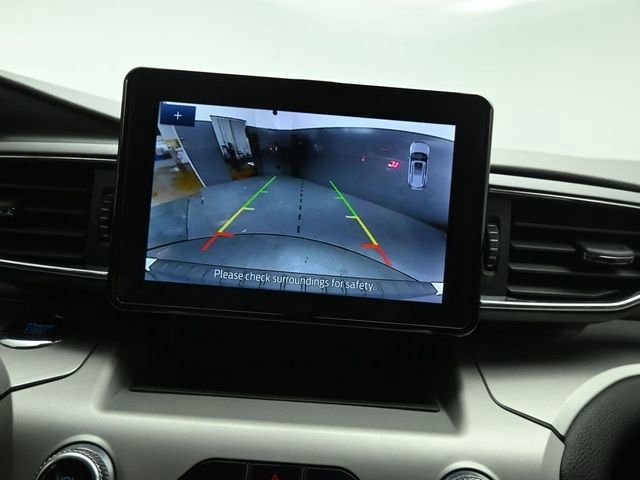 Certified 2022 Ford Explorer XLT w/ Equipment Group 202A image 28