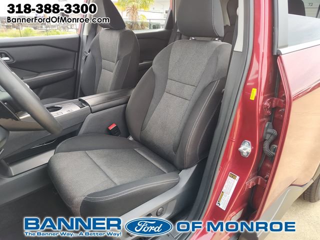 Used 2024 Nissan Rogue SV FWD image 14
