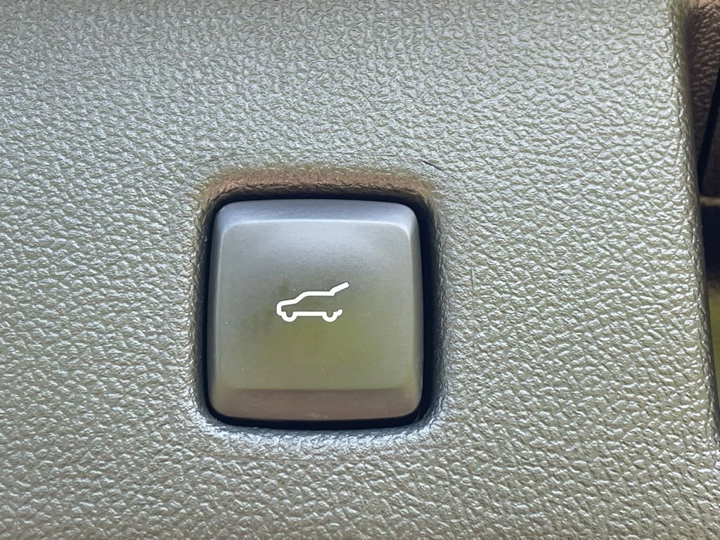 Certified 2023 Ford Escape Platinum w/ Premium Technology Package AWD/4WD image 19