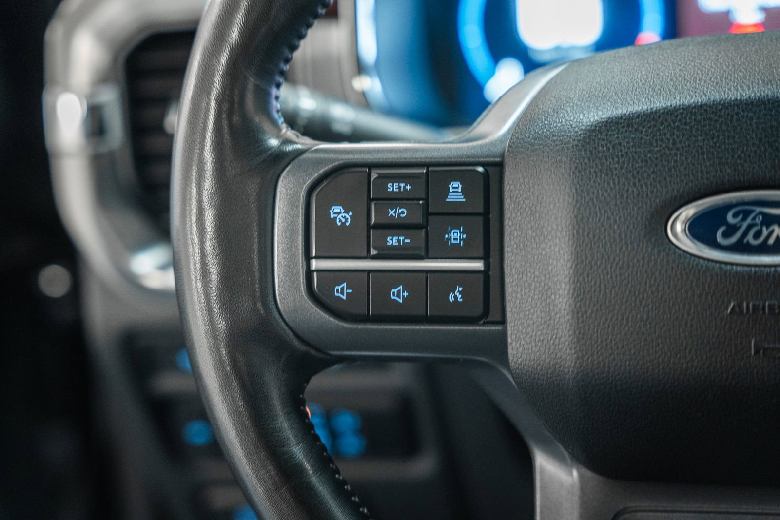 Certified 2023 Ford F150 Lariat w/ Equipment Group 502A High image 40