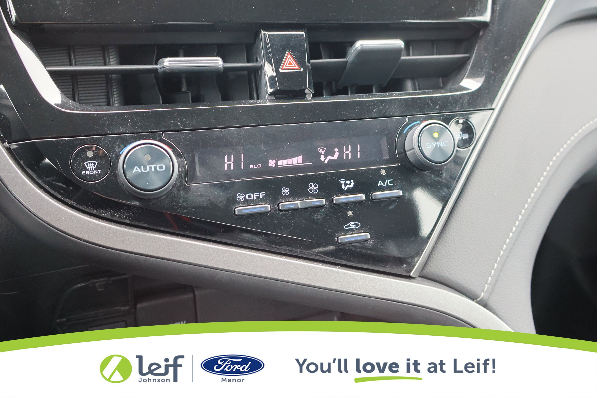 Used 2024 Toyota Camry SE image 21